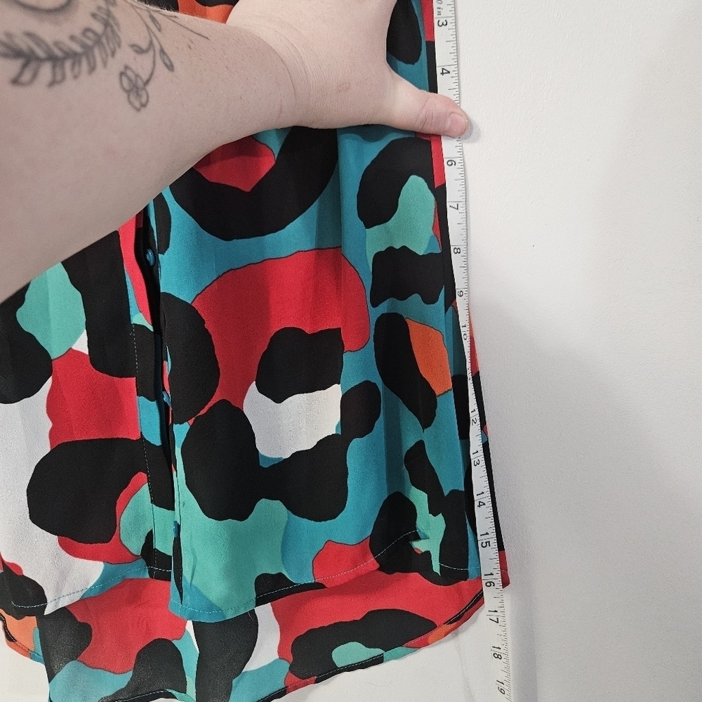 Worthington Animal Print Vibrant Multicolor Sleeveless Blouse! - Picture 6 of 6